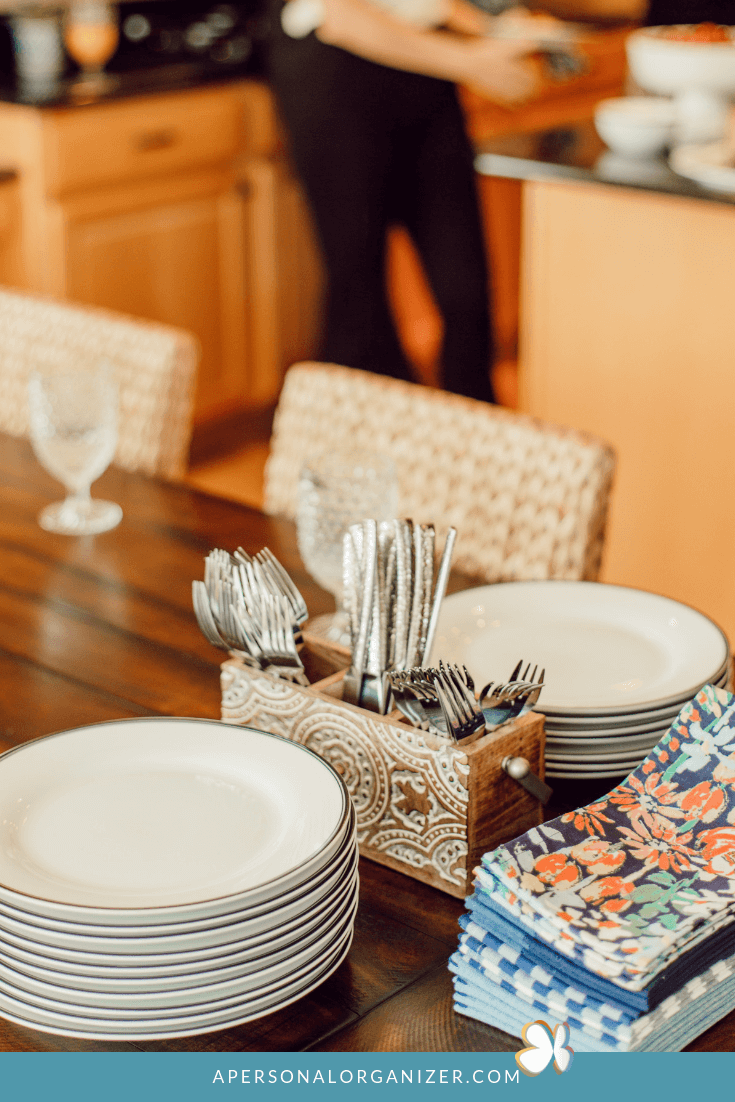 Dinning Accessories - A Personal Organizer