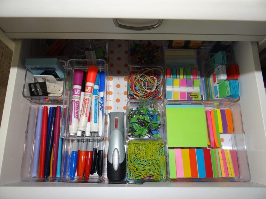 IHeart Organizing: IHeart: An Organized Art Caddy!