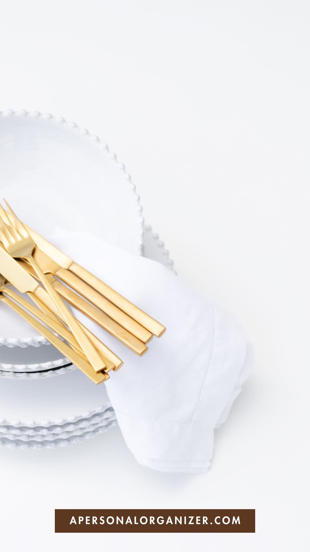 How to Create a Dinnerware Capsule for Every Occasion